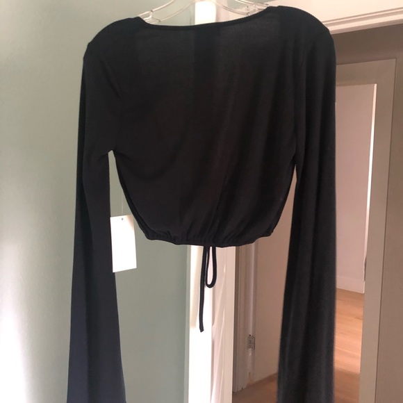 SOLD NWT Tobi trumpet sleeve top - Picture 3 of 3